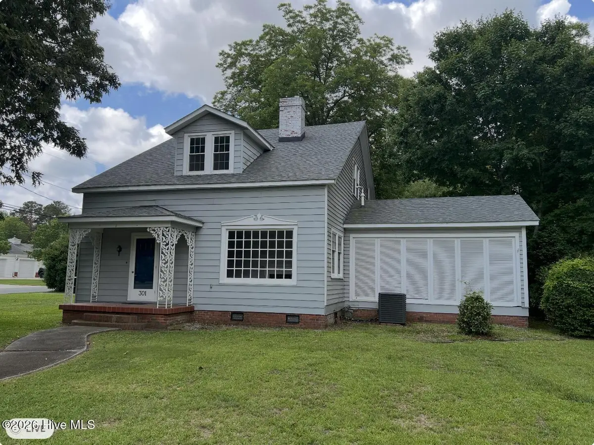 301 N Broad Street, Roseboro, NC 28382 - #1