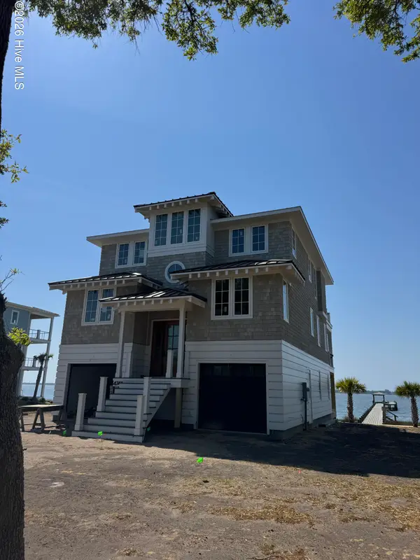 4741 S Shore Drive, Morehead City, NC 28557
