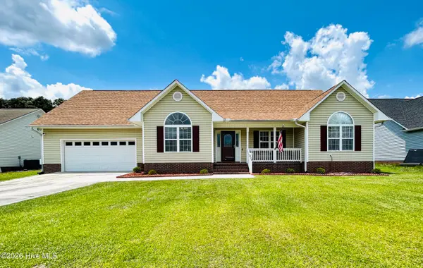204 Star Gazer Court, Richlands, NC 28574