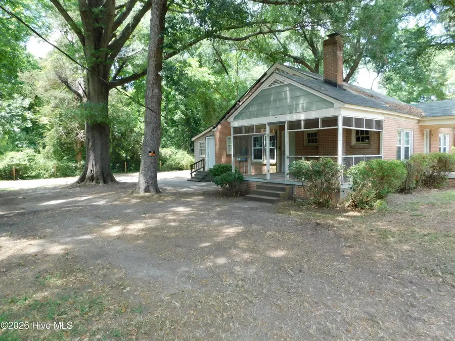 7 First Street, Laurinburg, NC 28352 - #3