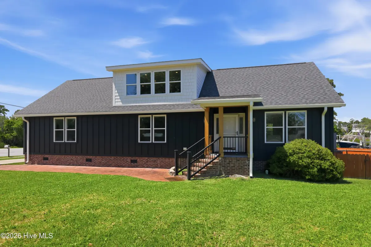 201 Mansfield Parkway, Morehead City, NC 28557 - #1