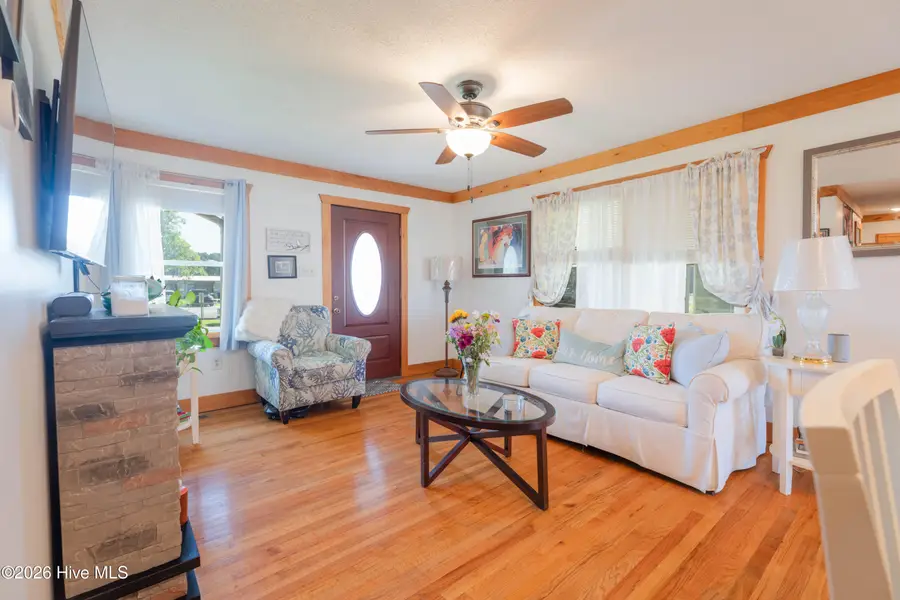 403 E Foy Street, Richlands, NC 28574 - #2