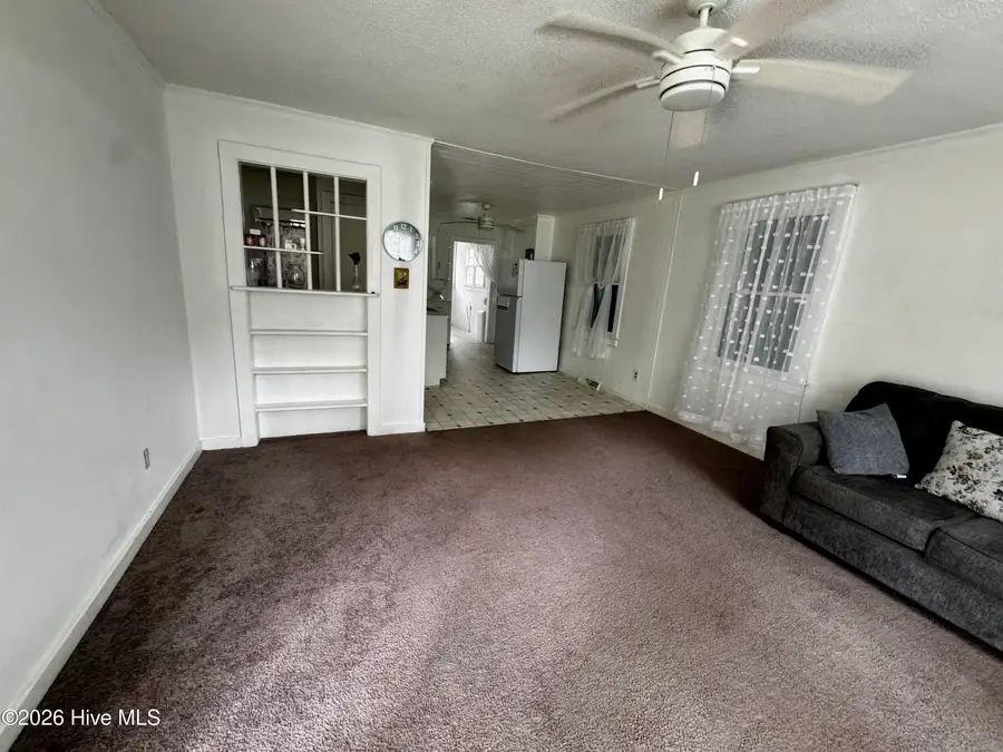 605 Dixon Street, Kinston, NC 28501 - #2