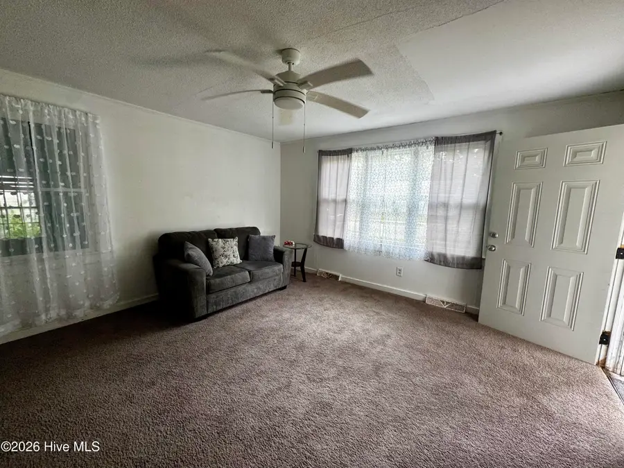 605 Dixon Street, Kinston, NC 28501 - #3