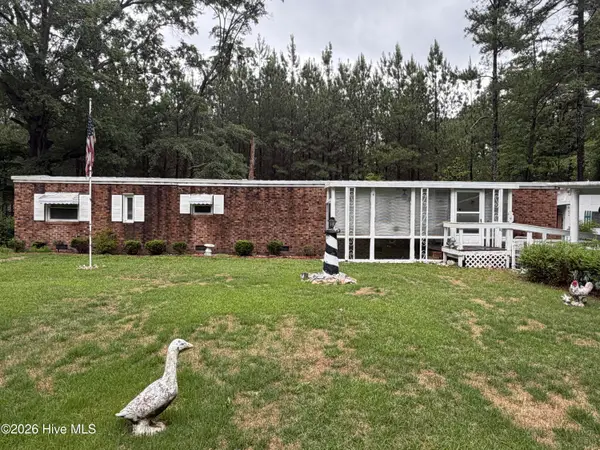 402 Pelletier Street, La Grange, NC 28551