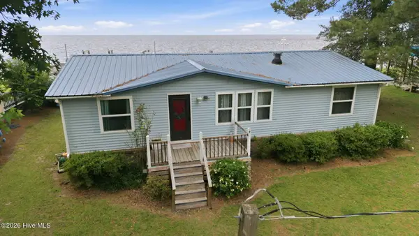 133 Rhodes Haven Drive, Columbia, NC 27925
