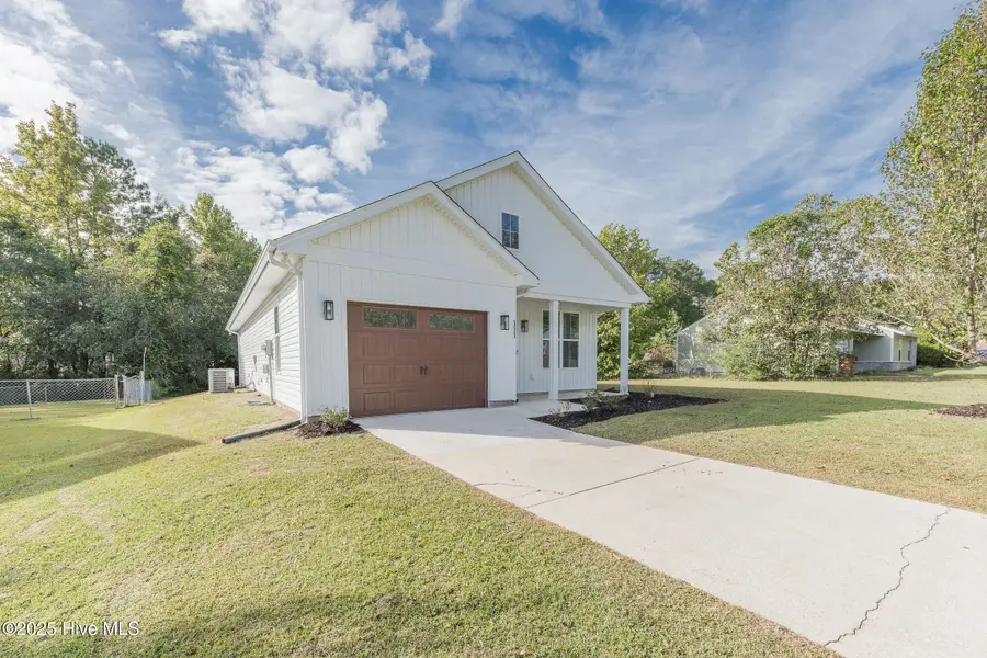 111 Hampton Court, Jacksonville, NC 28546 - #3