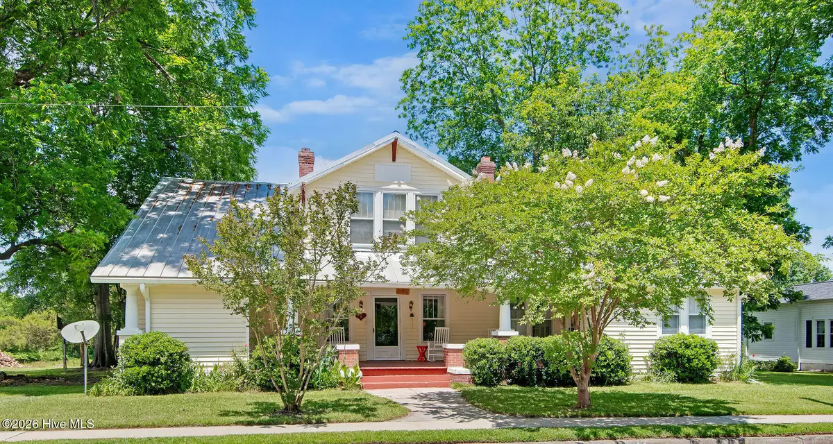 206 W Foy Street, Richlands, NC 28574 - #1