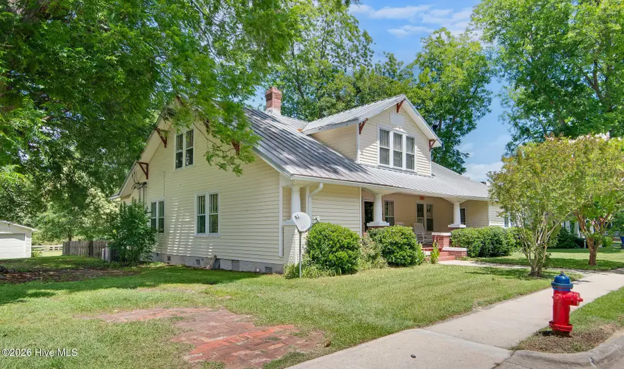 206 W Foy Street, Richlands, NC 28574 - #2