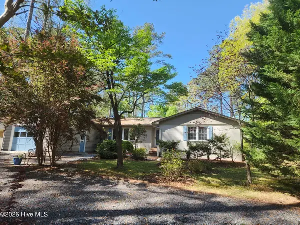 107 S Lakeshore Drive, Whispering Pines, NC 28327