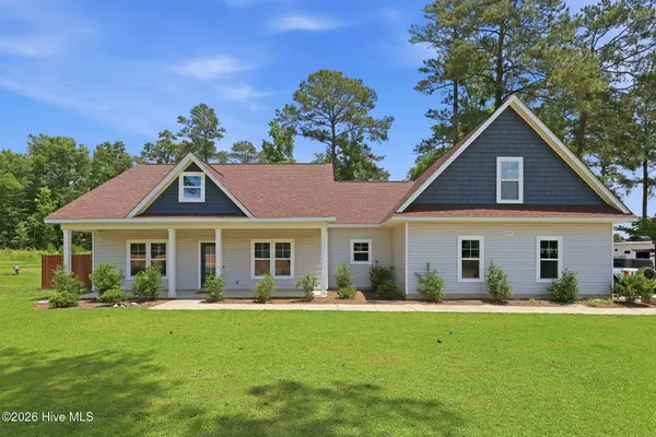 277 B And B Loop, Raeford, NC 28376