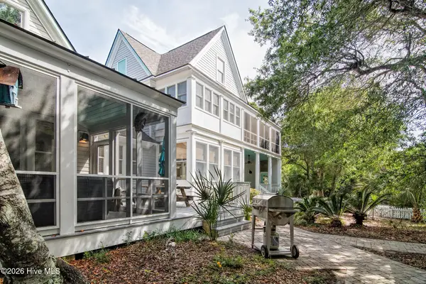 614 Ocracoke Way, Bald Head Island, NC 28461
