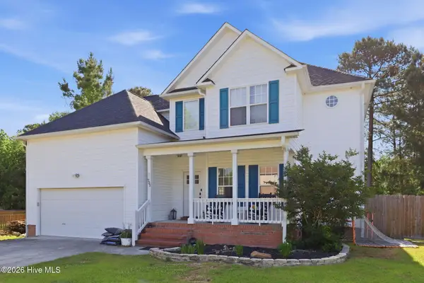 205 Middle Ridge Drive, Hubert, NC 28539