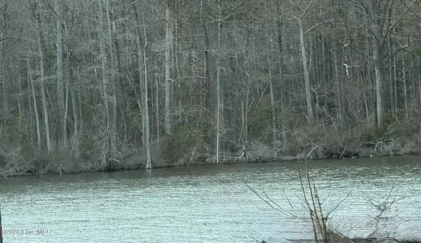 269 Creek Road, Bath, NC 27808