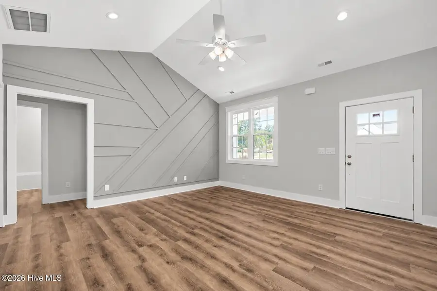 105 W Westbrook Street, Wallace, NC 28466 - #2