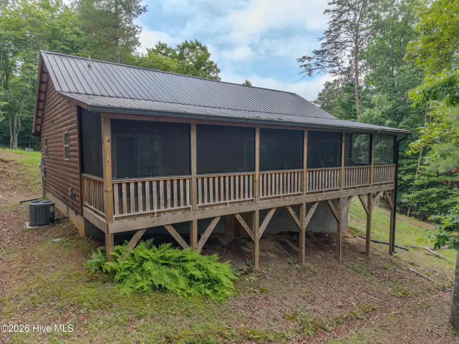 122 Woodcrest Drive, Murphy, NC 28906 - #2