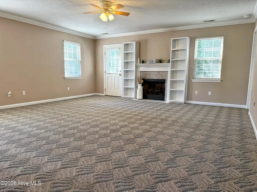 410 S Holly Lane, Swansboro, NC 28584 - #3