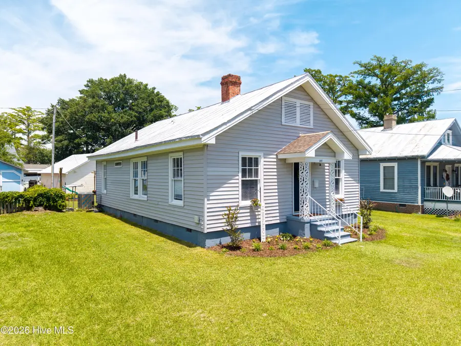 205 E Grubb Street, Hertford, NC 27944 - #2