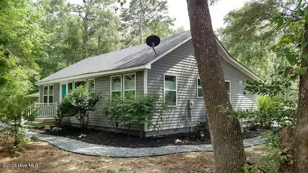 227 Colonial Beach Road, Jarvisburg, NC 27947