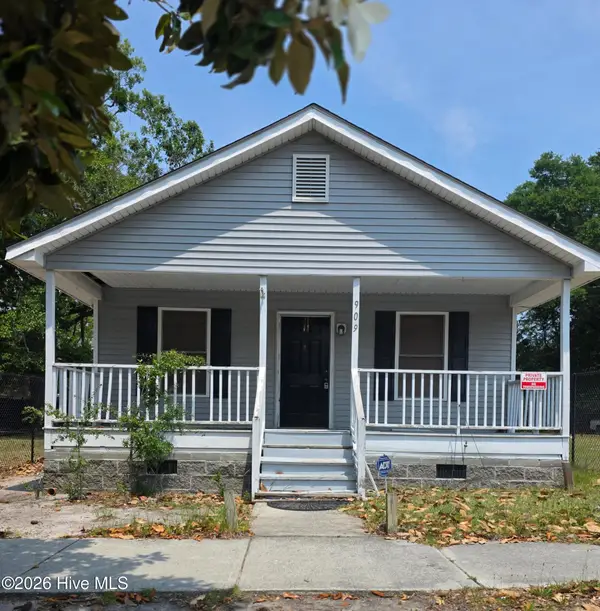 909 S 12th Street, Wilmington, NC 28401