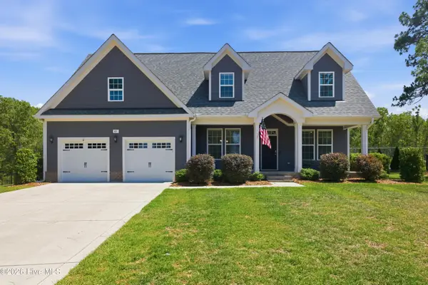 45 Banning Drive, Whispering Pines, NC 28327