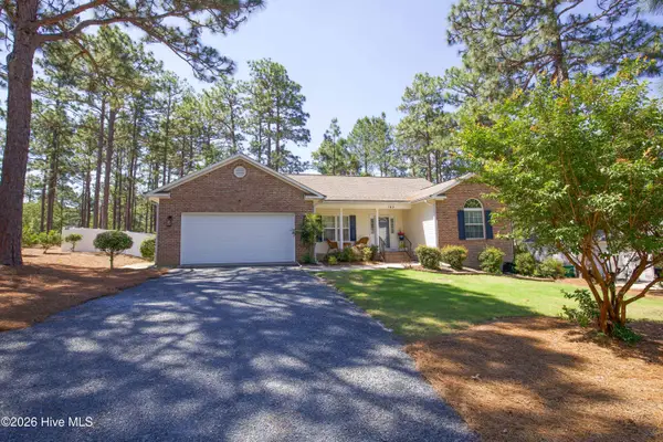 160 Kingswood Circle, Pinehurst, NC 28374