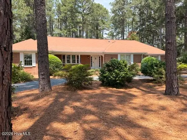 33 Shadow Lane, Whispering Pines, NC 28327