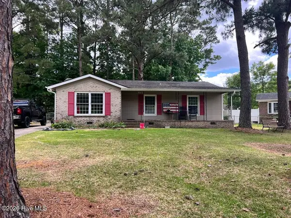 302 Cardinal Road, Jacksonville, NC 28540