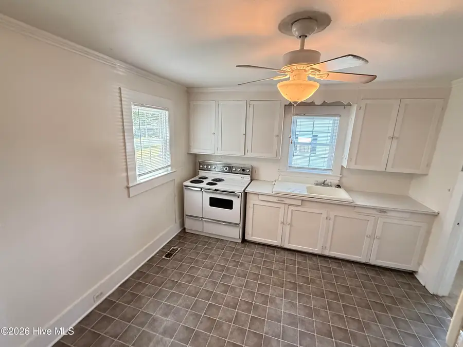 308 E Main Street, Mount Olive, NC 28365 - #3