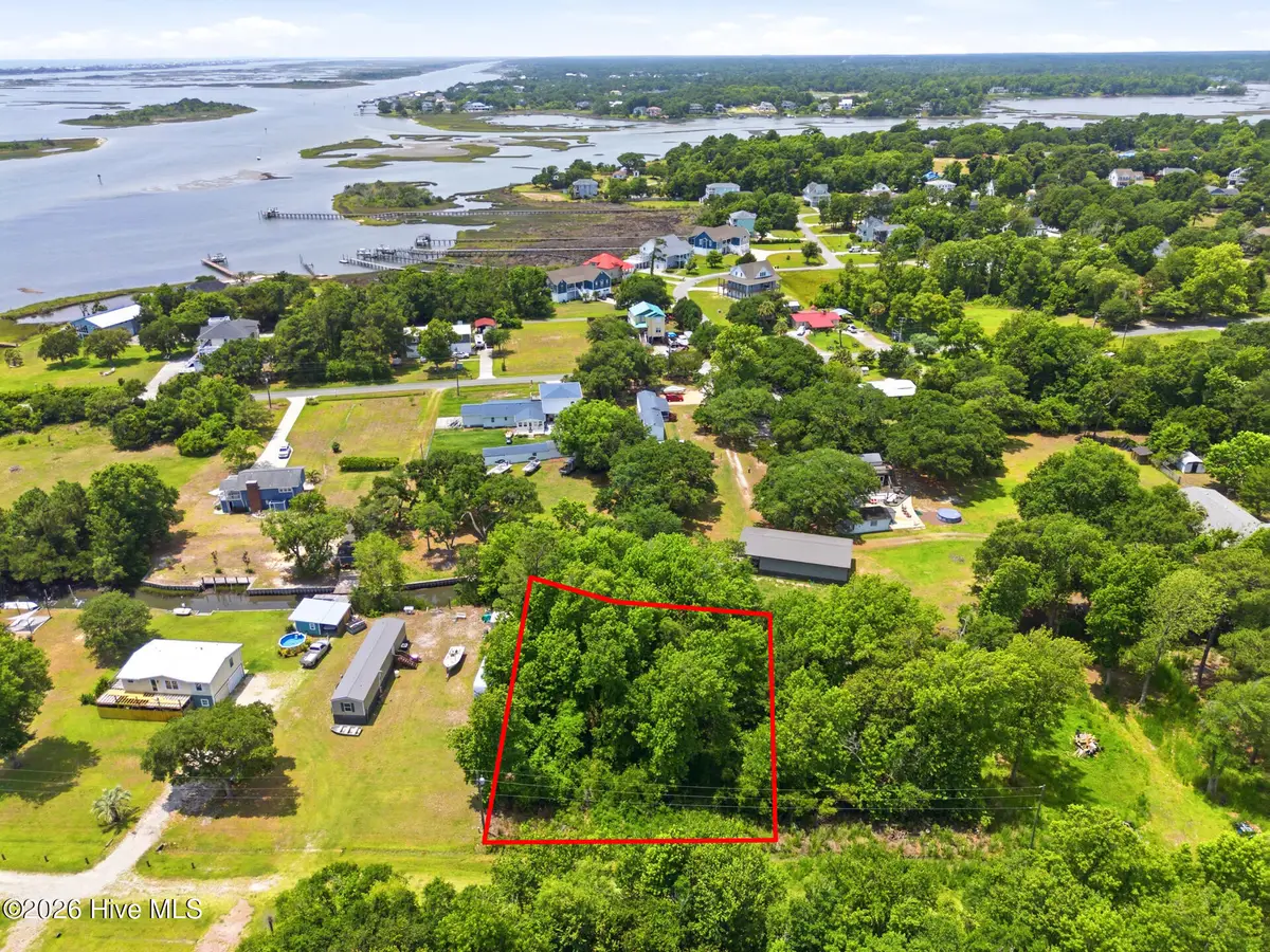 230 Bermuda Drive, Hampstead, NC 28443 - #1