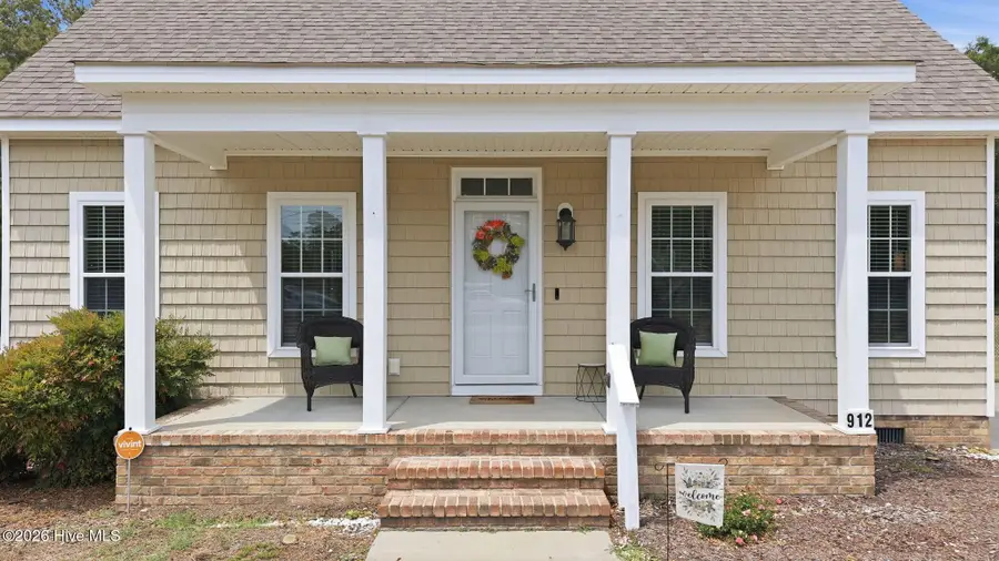 912 E Birchwood Drive, Nashville, NC 27856 - #2