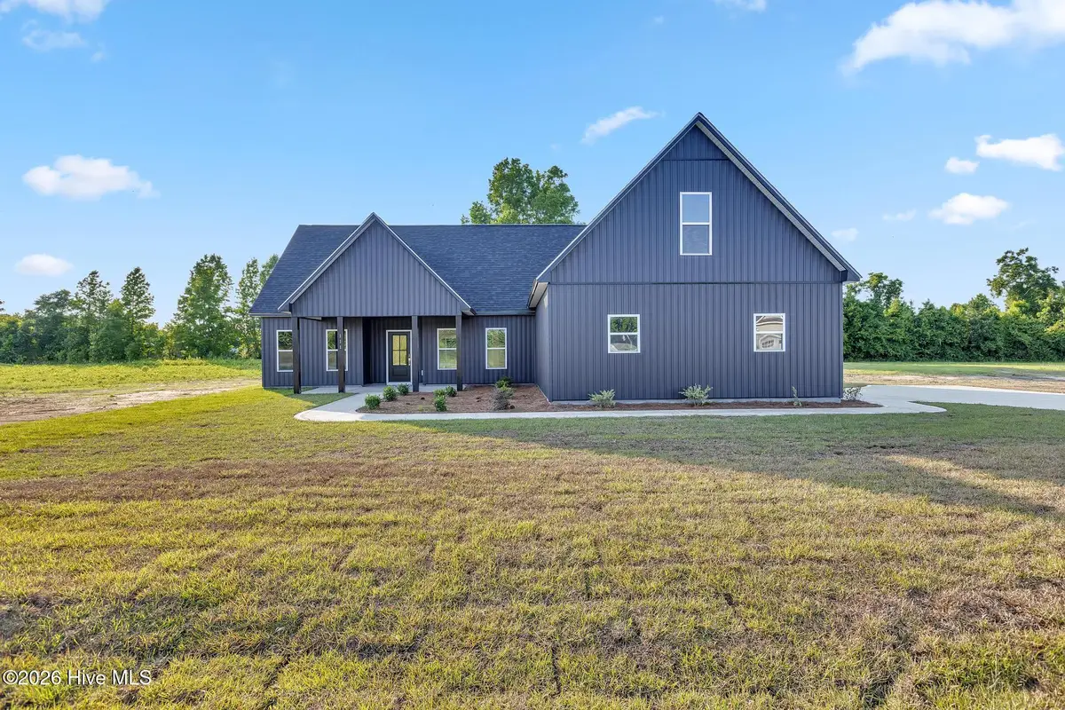 407 Wade Drive, Richlands, NC 28574 - #1