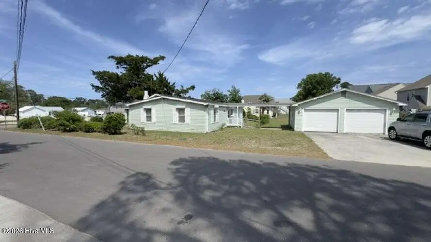 413 Spartanburg Avenue, Carolina Beach, NC 28428 - #3
