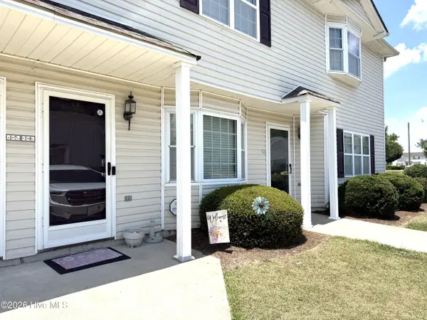 3820 E Vancroft Circle #I8, Winterville, NC 28590