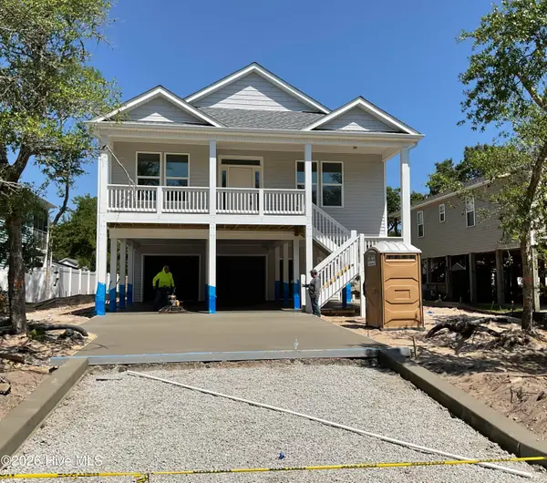 104 SE 6th Street, Oak Island, NC 28465
