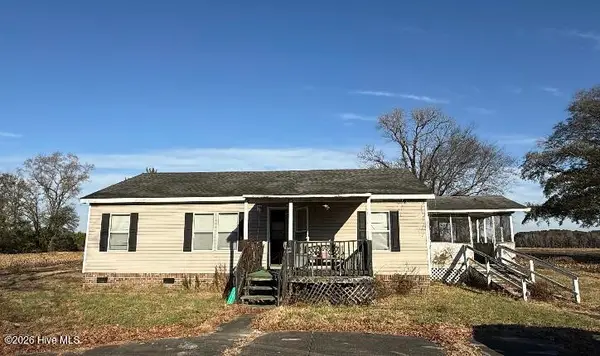 1242 Pages Lake Road, Saint Pauls, NC 28384