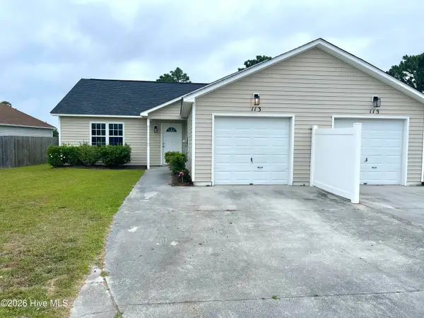 113 Charlton Road, Hubert, NC 28539