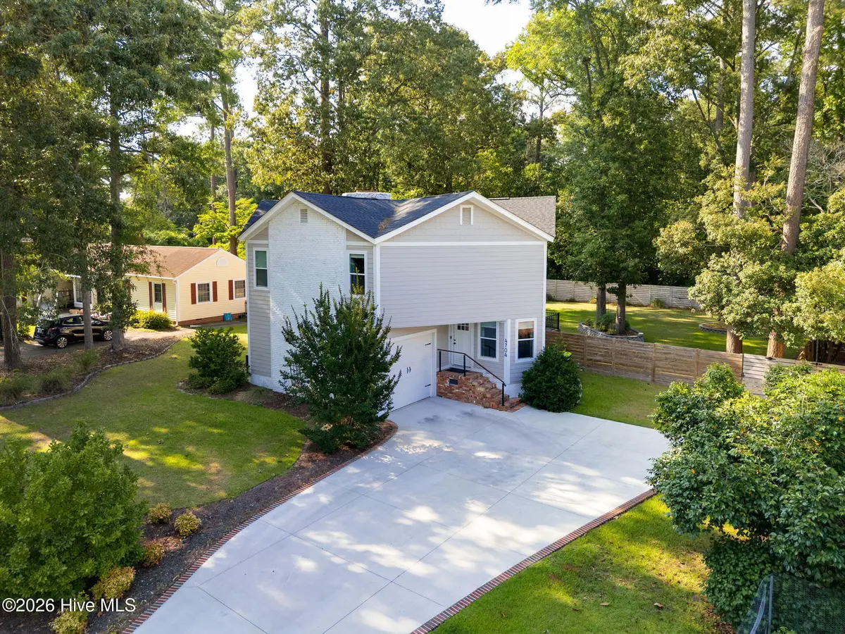 4704 Trent Woods Drive, Trent Woods, NC 28562 - #1