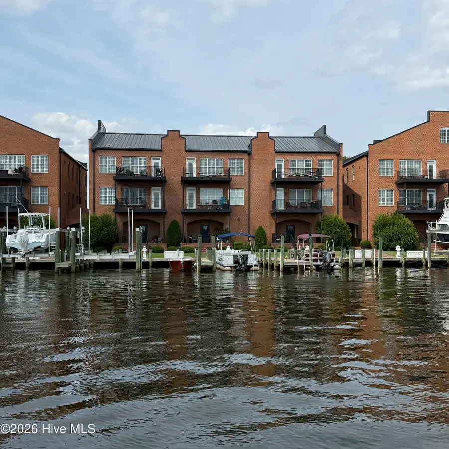 421 W Main Street #201, Washington, NC 27889 - #2