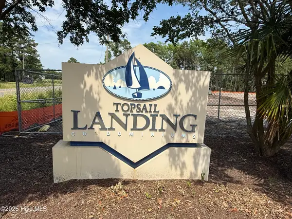 300 -332 Gateway Condos Drive #332, Surf City, NC 28445