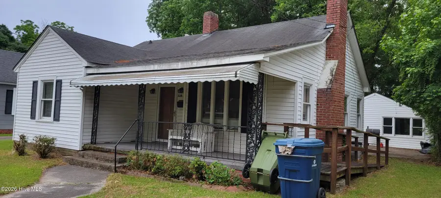 329 E 11th Street, Washington, NC 27889 - #2