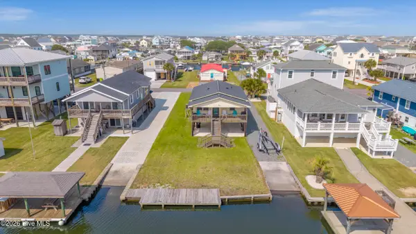 3031 3rd Street, Surf City, NC 28445