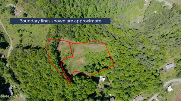 10 Carey Drive, Robbinsville, NC 28771