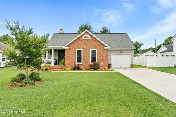 2932 New Town Drive, Wilmington, NC 28405