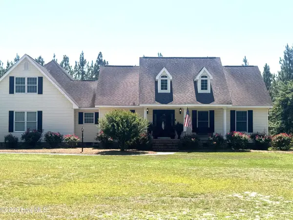 727 Mount Olive Road, Bladenboro, NC 28320