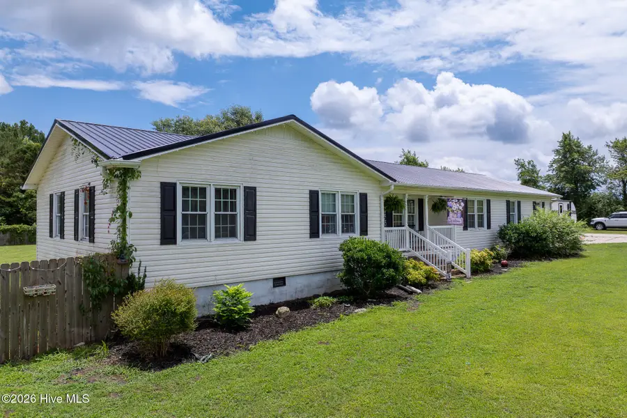 388 Comfort Road, Richlands, NC 28574 - #2