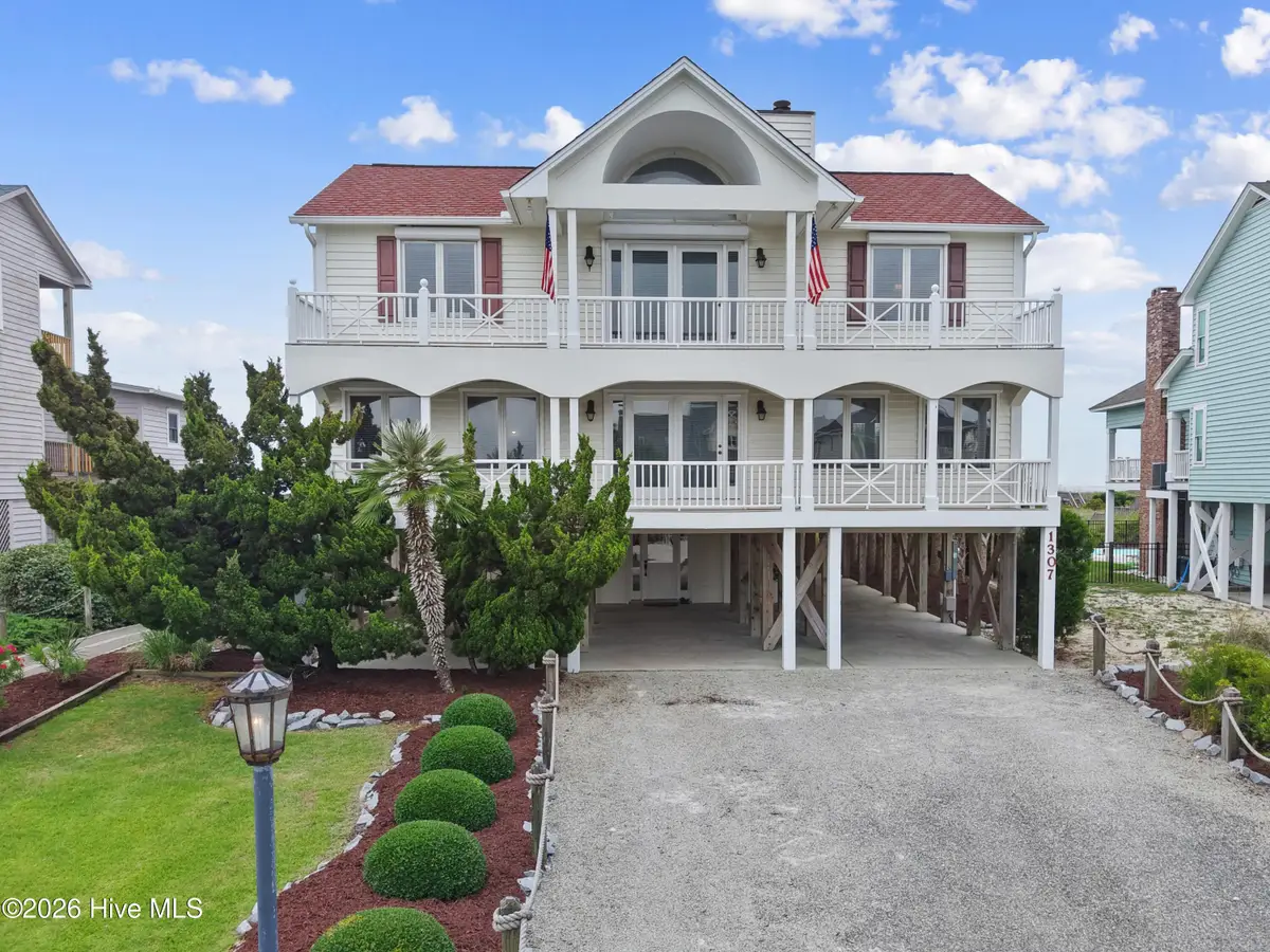 1307 Ocean Boulevard W, Holden Beach, NC 28462 - #1