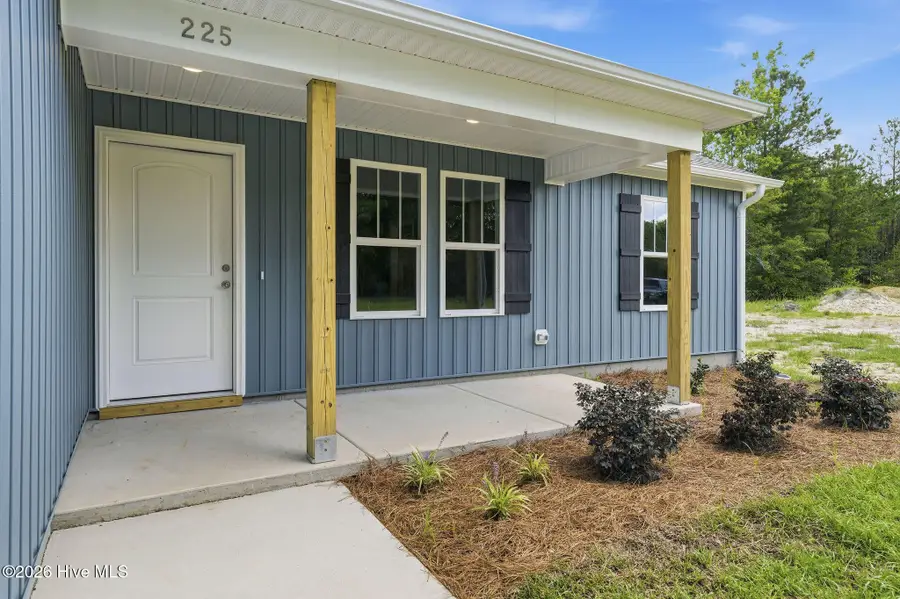 225 Montague Road, Currie, NC 28435 - #2