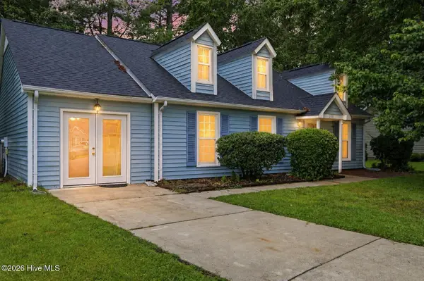 208 E Cameron Court, Jacksonville, NC 28546