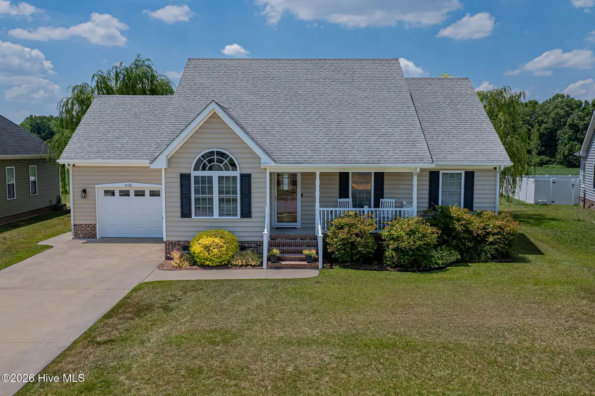 636 Millbrooke Circle, Elizabeth City, NC 27909 - #1